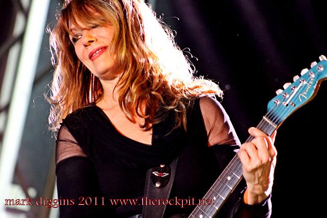 Def Leppard & Heart www.therockpit.net